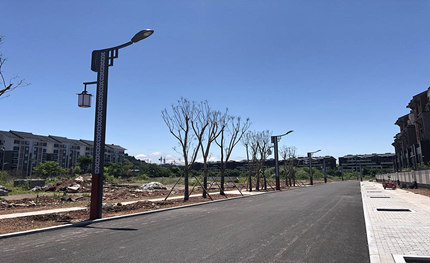 華體為遂寧提供的這個路燈“小書包”，在5G時代將有“大用處”