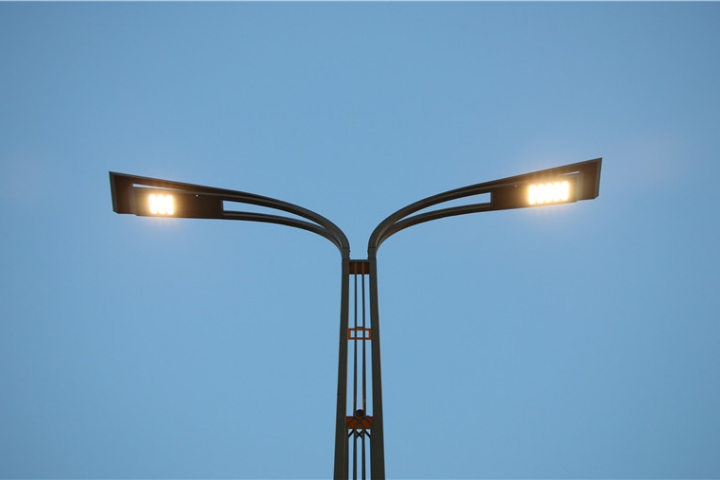 作為中國(guó)道路照明領(lǐng)域第一家也是唯一一家主板上市企業(yè)，華體科技整合自身優(yōu)勢(shì)，利用5G、Ai算法、邊緣計(jì)算等創(chuàng)新技術(shù)